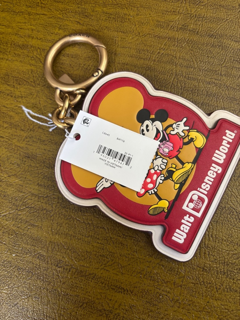 Disney X Coach Charter Backpack Signature Textile jacquard with keychain - Picture 16 of 17